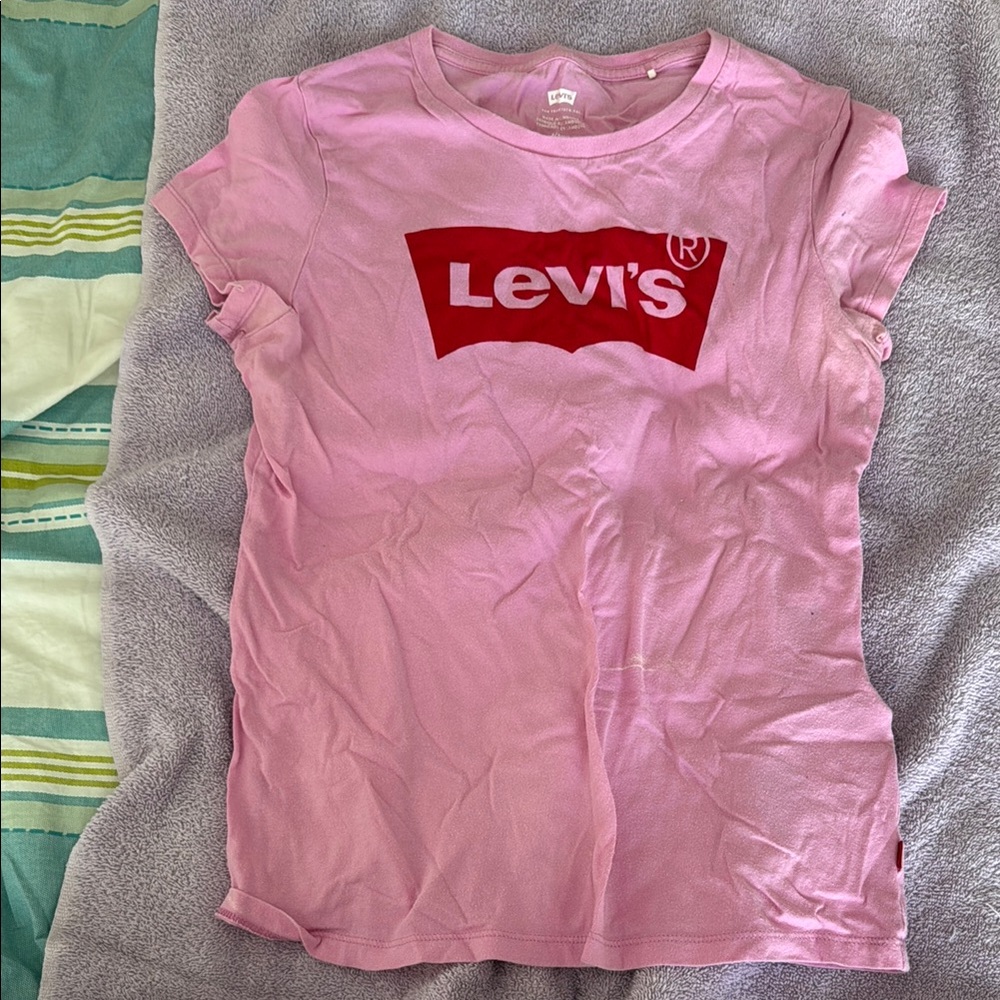 Levi's Pink T-Shirt with Red Logo